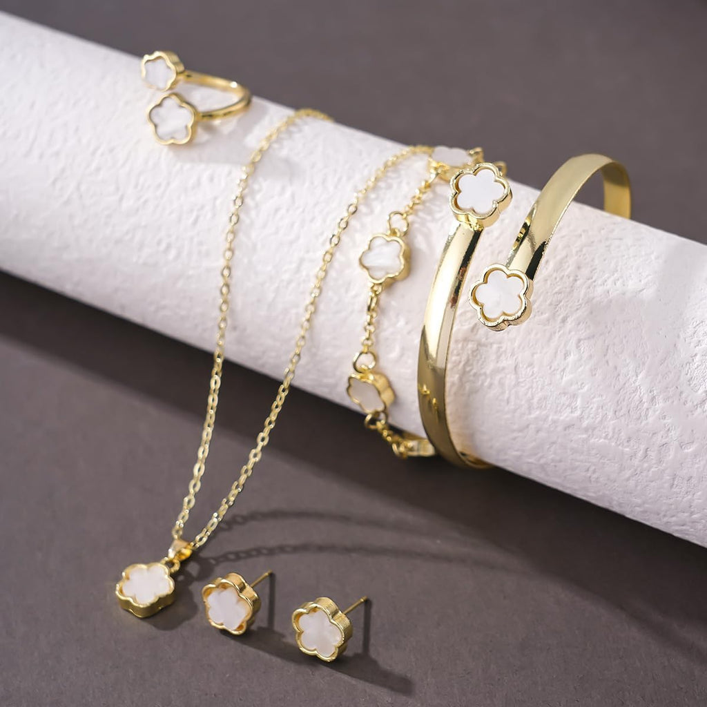 Sparkling Lucky Clover Jewelry Set for Women, Acrylic Bracelet, Earrings and Necklace Set, Four-Leaf Clover Design, Fashionable Elegant Gift for Her, Trendy Women’s Accessories