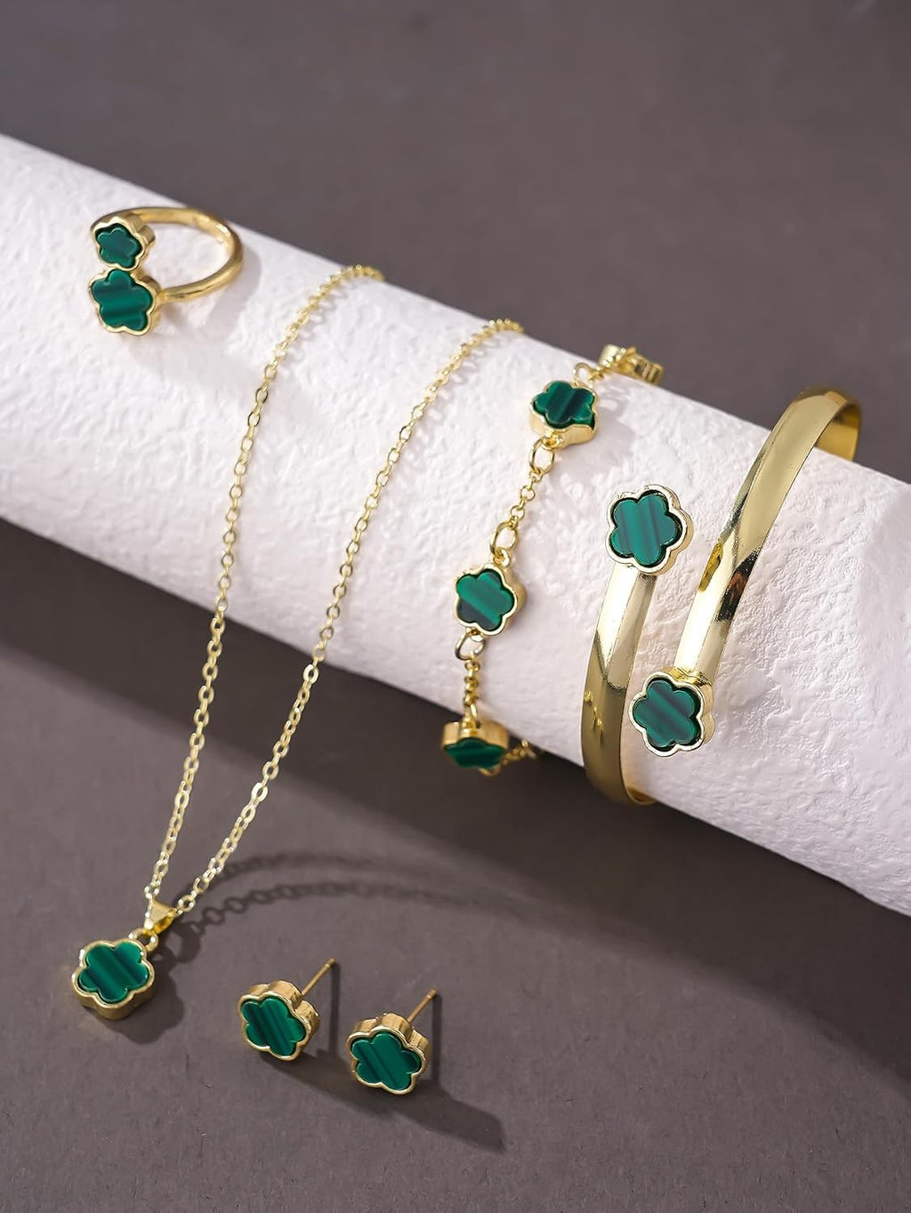 Sparkling Lucky Clover Jewelry Set for Women, Acrylic Bracelet, Earrings and Necklace Set, Four-Leaf Clover Design, Fashionable Elegant Gift for Her, Trendy Women’s Accessories