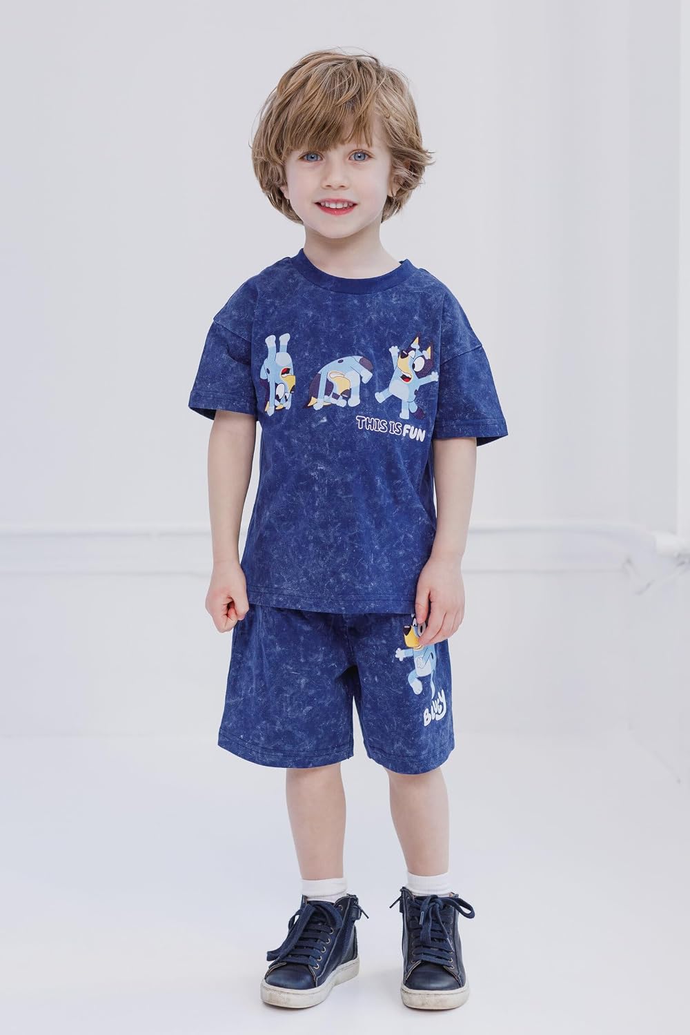 Bluey - Conjunto de camiseta con hombros caídos y pantalones cortos para niños de tamaños de bebé a grandes (2T - 10-12)