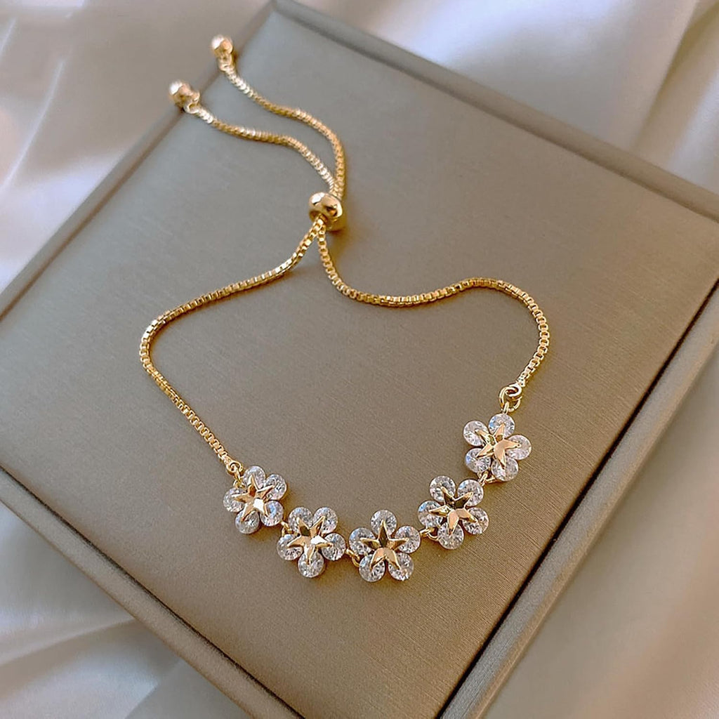 Pulsera de perlas ajustable para mujer, cadena floral dorada con piedras de circonita brillante